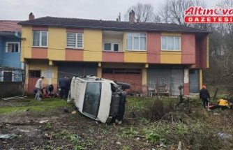 Zonguldak'ta minibüsün devrilmesi sonucu 4 kişi yaralandı