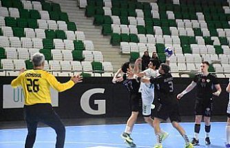 Zonguldak'ta kadın polisler, 8 Mart'ı görev başında karşıladı