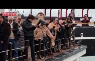 Mübadelenin 103. yılında Samsun'da denize karanfil bırakıldı