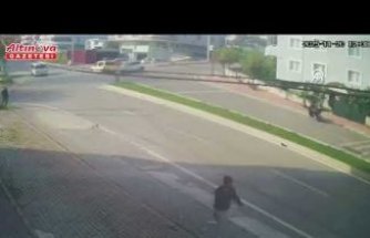 Samsun'da 3 aracın karıştığı trafik kazası güvenlik kamerasında