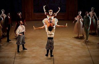 Çaykovski'nin 134 yıllık ölümsüz eseri “Fındıkkıran“ balesi prömiyere hazır