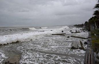 Samsun'da fırtına ve sağanak etkili oldu