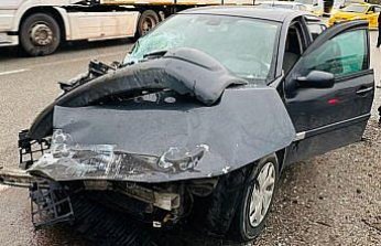 Samsun'da iki otomobilin çarpıştığı kazada 3 kişi yaralandı