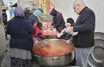 Samsun'da düzenlenen iftar programı mahalle sakinlerini buluşturdu