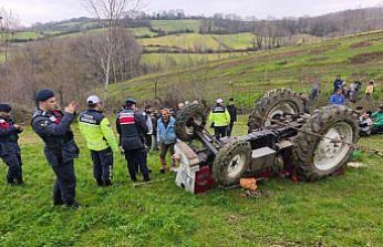 Alaçam'da traktörün devrildiği kazada 1 kişi öldü, 1 kişi yaralandı