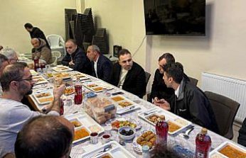 Vezirköprü'de mahalle sakinleri ramazan boyunca aynı sofrada buluşuyor