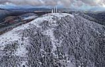 Samsun'da 1650 rakımlı Dürtmen Dağı'nda kar etkili oldu