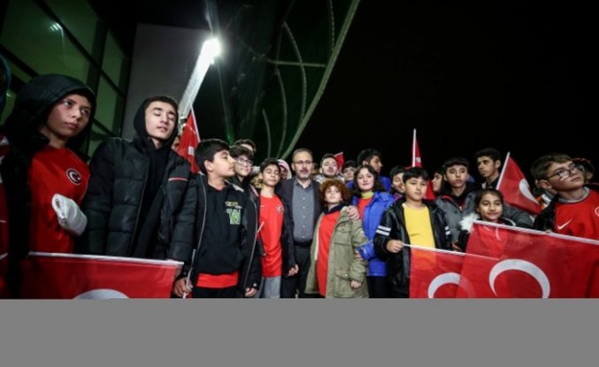 Bakan Kasapoğlu, Türkiye-Hırvatistan maçını depremzede çocuklarla izleyecek