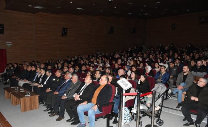 Samsun'da meslek liselilerden depremzedeler yararına konser