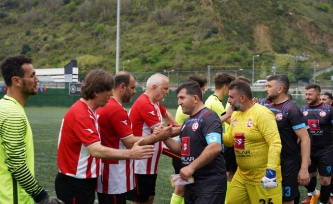 Trabzon'da “Karpaz-Trabzon Gönül Köprüsü Veteranlar Futbol Maçı“ düzenlendi