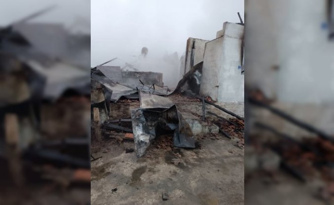 Çorum'da elektrik kontağından çıkan yangında ev kullanılamaz hale geldi