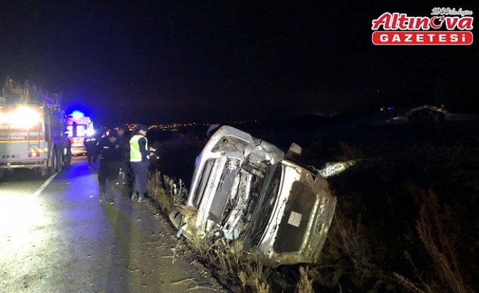 Çorum'da otomobilin devrilmesi sonucu 1 kişi öldü, 1 kişi yaralandı