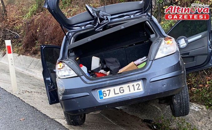 Düzce'de su kanalına çarpan otomobildeki 3 kişi yaralandı