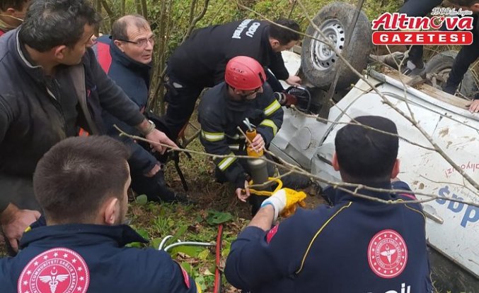 Ordu'da uçuruma devrilen kamyonetteki 3 kişi yaralandı