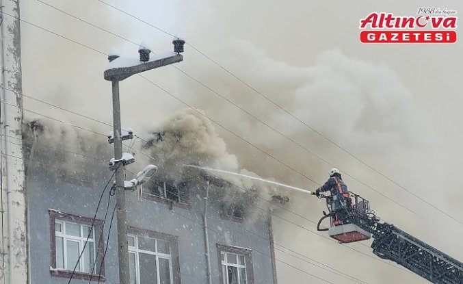 Ordu'da bir binanın çatı katında çıkan yangında maddi hasar oluştu