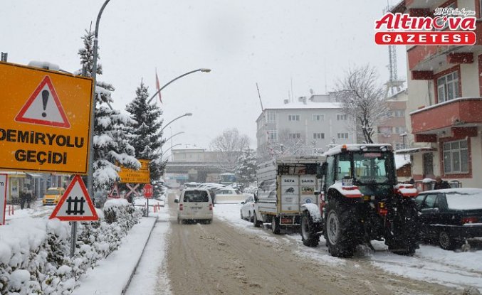 Samsun'da kar yağışı etkili oluyor