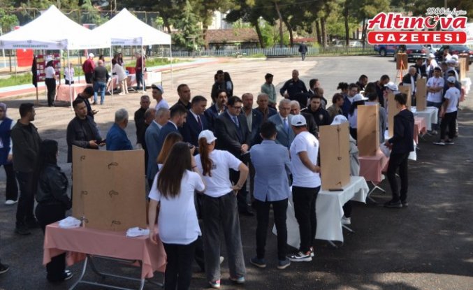 Sinop'ta TÜBİTAK 4006 Bilim Fuarı açıldı