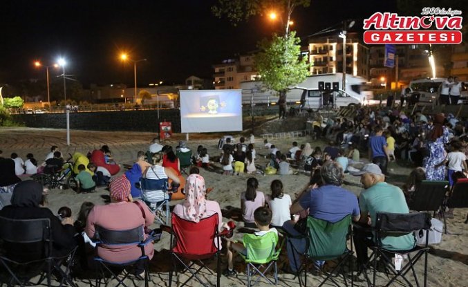 Espiye'de açık hava sinema etkinliği düzenlendi