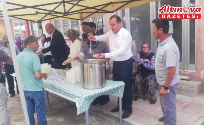 Hanönü'de vatandaşlara aşure dağıtıldı