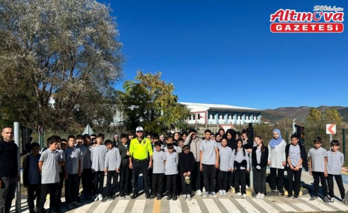 Almus'ta öğrencilere trafik eğitimi verildi
