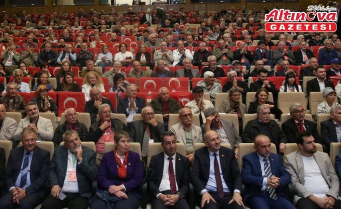 CHP Genel Başkan Yardımcıları Adem ve Şahbaz, partilerinin Rize İl Kongresine katıldı