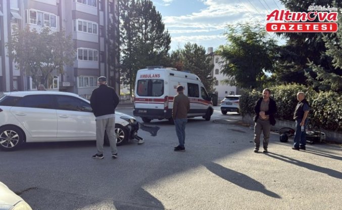 Karabük'te otomobille çarpışan motosikletli yaralandı