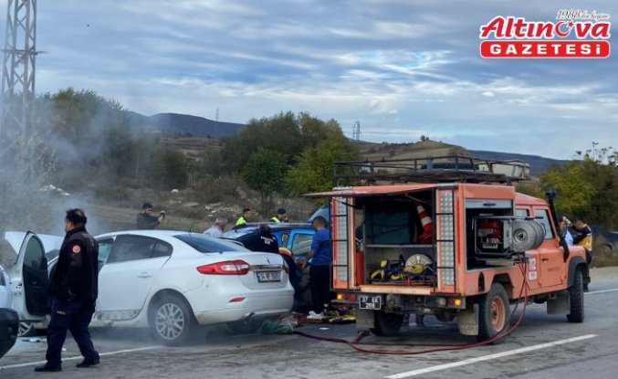 Kastamonu'da iki otomobilin çarpıştığı kazada 1 kişi öldü 5 kişi yaralandı