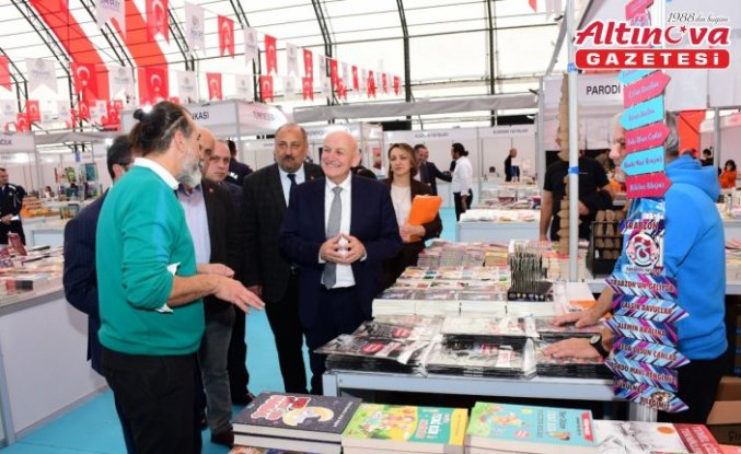 Cumhuriyetin Işığında 2. Terme Kitap Günleri kapılarını açtı