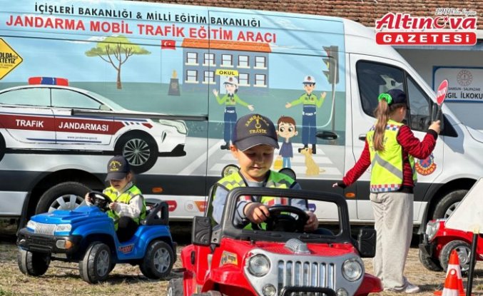 Samsun'da miniklere uygulamalı trafik eğitimi verildi