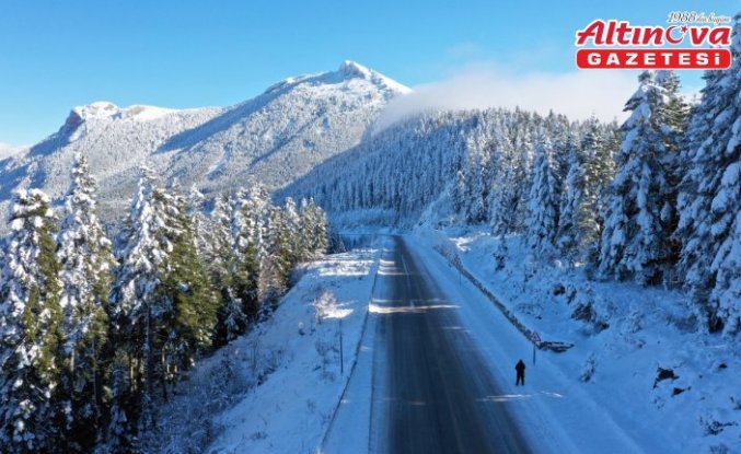 Beyaz örtüyle kaplanan Küre Dağları dron ile görüntülendi