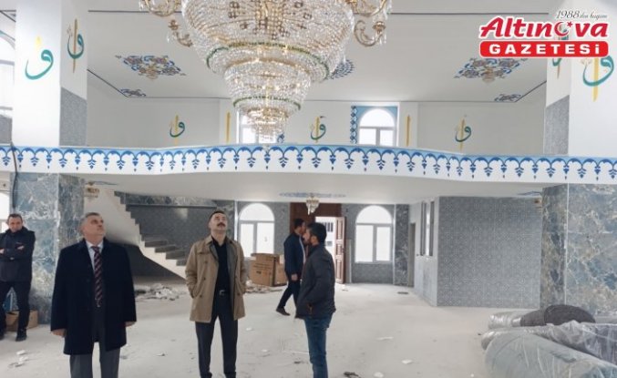 Havza Kaymakamı Ayvat cami inşaatını inceledi