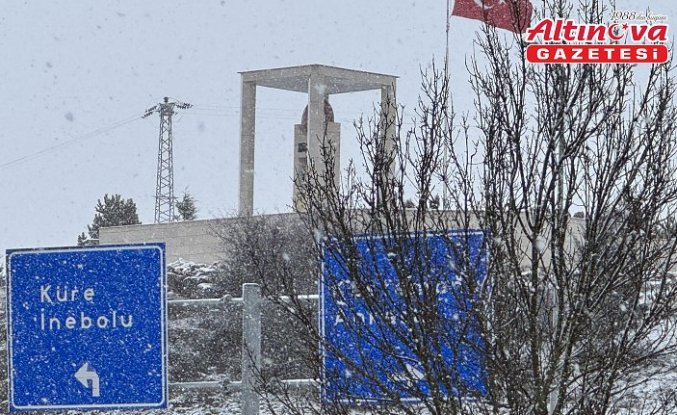 Kastamonu'nun yüksek rakımlı ilçelerinde kar etkili oluyor