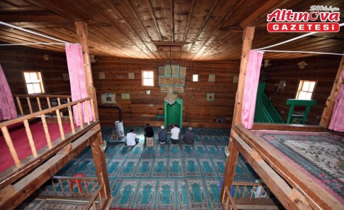 Kastamonu'da 126 yıllık çivisiz cami yıllara meydan okuyor