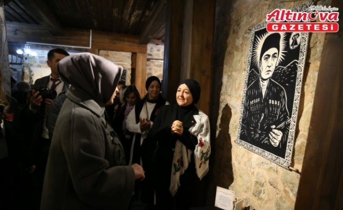 Kastamonu'da ilk kadın mitinginin 106. yılında defile, sergi ve konferans düzenlendi