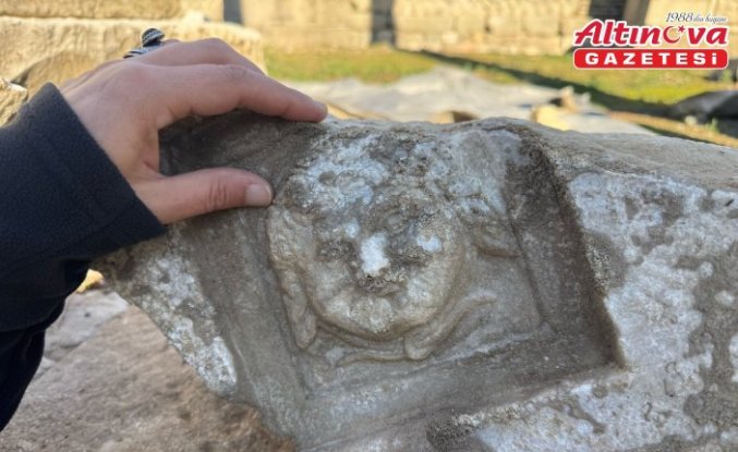Kraliçe Amastris'in kurduğu antik kentte Medusa'nın gülümseyen figürü bulundu