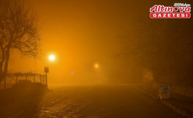 Laçin'de sis etkili oldu