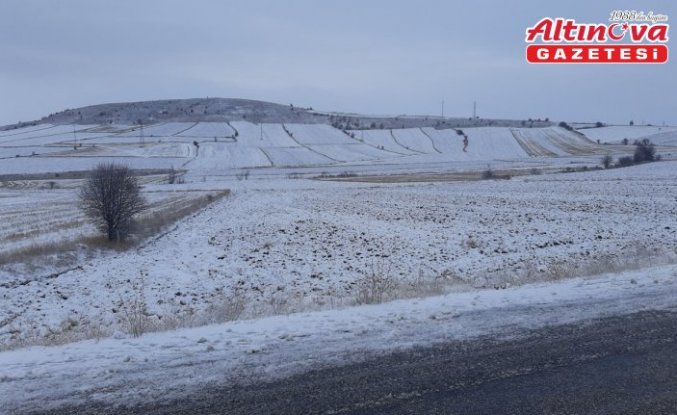 Ortaköy'de kar etkili oldu