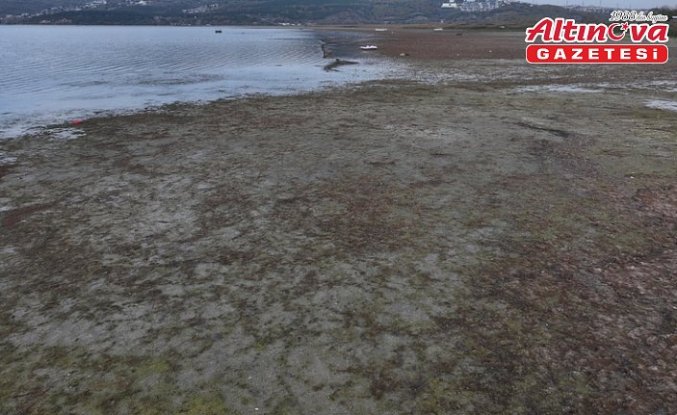 SAPANCA GÖLÜ ALARM VERİYOR - AA ekibi suların çekilmesini gölün farklı bölgelerinde görüntüledi