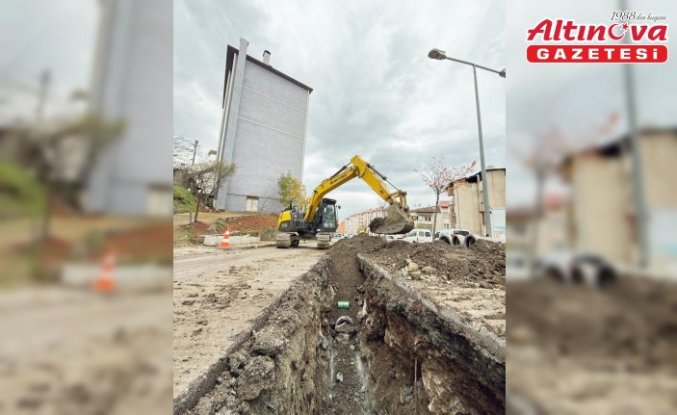 Trabzon'da TİSKİ ekiplerinin kanalizasyon hattı çalışması devam ediyor