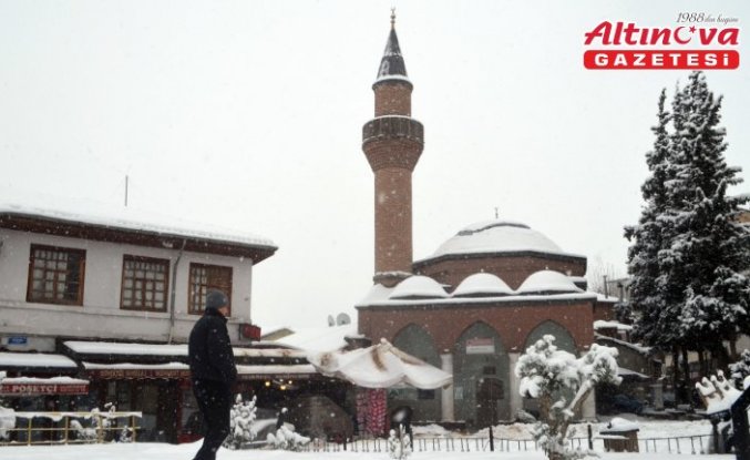 Amasya'da kar yağışı etkisini sürdürüyor