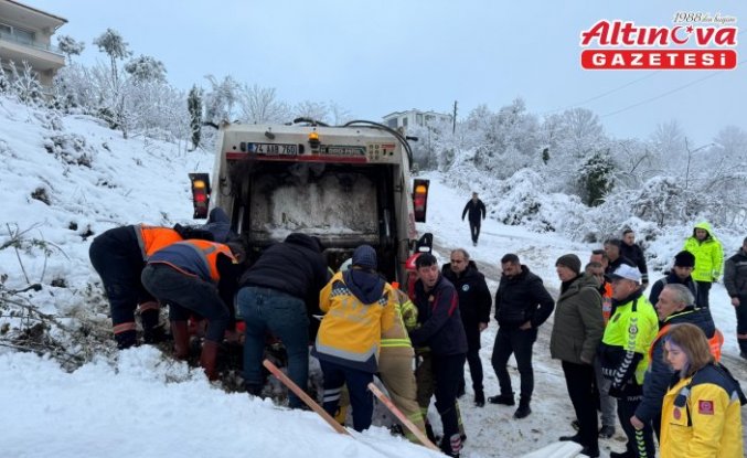 Bartın'da çöp kamyonu ile toprak yığını arasına sıkışan temizlik işçisi yaralandı