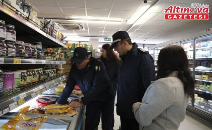 Çorum'da ambalajı bozulmuş ve kasa fiyatı farklı ürün satan markete 77 bin 805 lira ceza kesildi