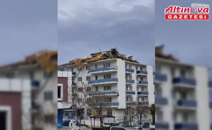 Denizli'de fırtına hayatı olumsuz etkiledi