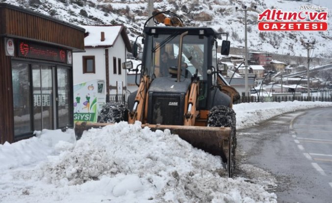 Gümüşhane ve Artvin'de 295 yerleşim yerine ulaşım sağlanamıyor
