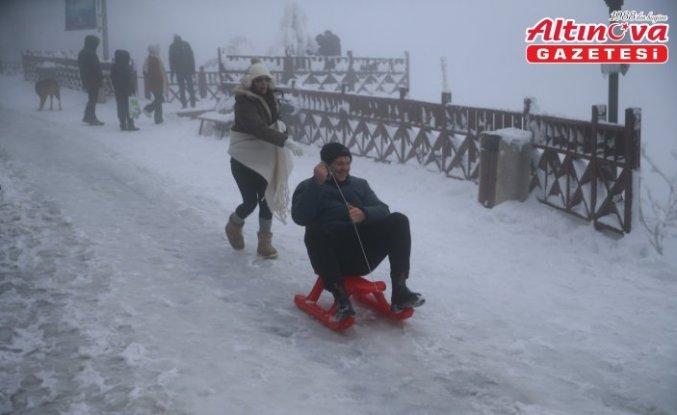 Karadeniz'de 4 ilde 359 köy yolunda karla mücadele çalışması yürütülüyor