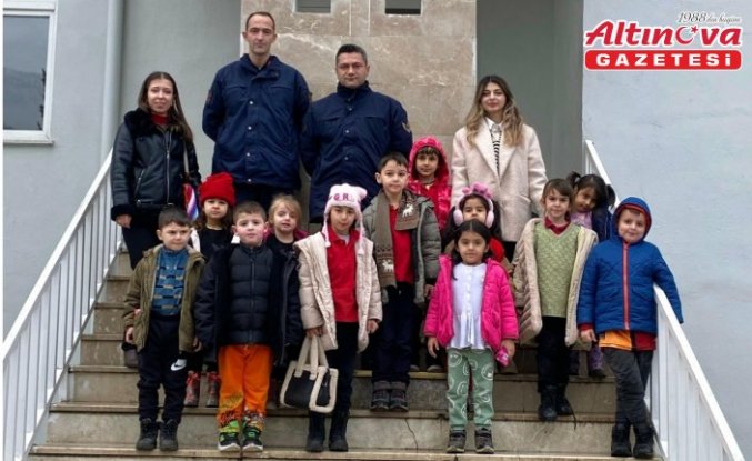 Kargı'da öğrenciler karakolu ziyaret etti