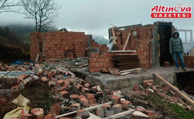 Salıpazarı'nda kuvvetli rüzgar etkili oldu