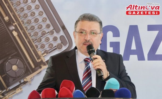 Trabzon Büyükşehir Belediye Başkanı Genç, gazetecilerle bir araya geldi