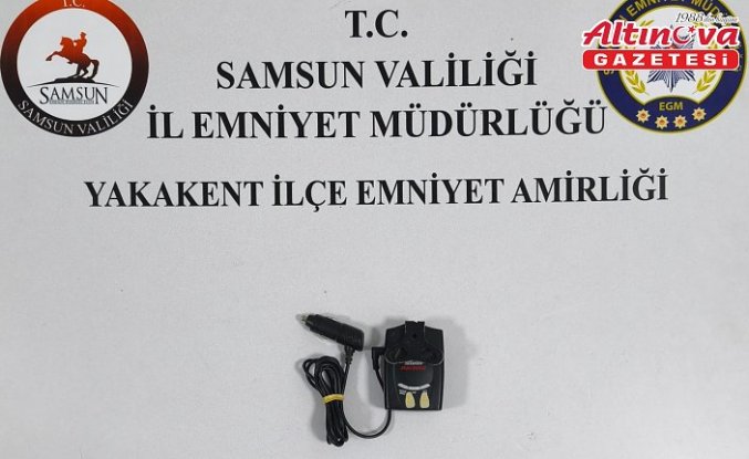 Yakakent'te bir araçta radar tespit cihazı ele geçirildi