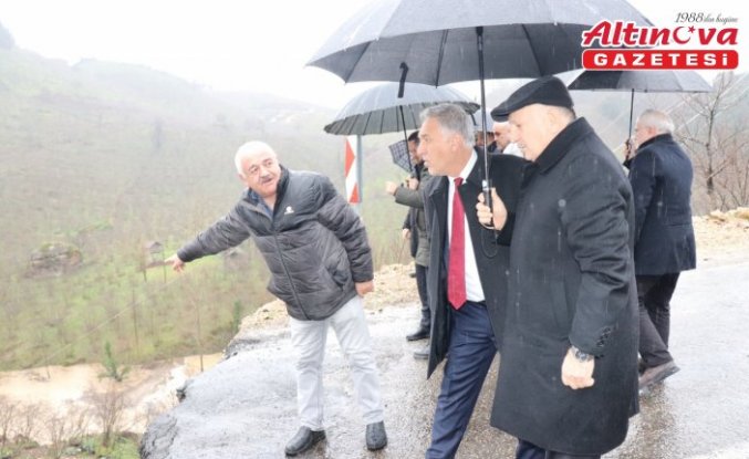 AK Parti Ordu Milletvekili Kaynak, heyelan nedeniyle ulaşıma kapanan yolda incelemede bulundu